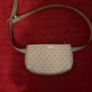 Michael Kors Fannypack